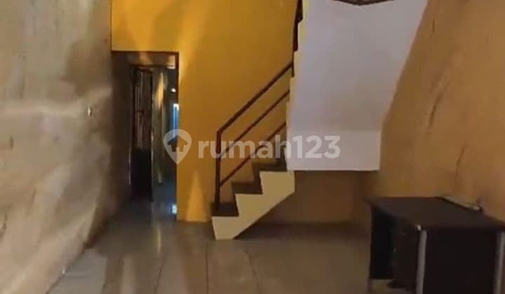 Ruko strategis tengah kota Semarang ramai pusat bisnis dekat kampus Undip dekat pintu tol dekat perumahan dijual di jalan raya Tusam raya banyumanik Semarang selatan