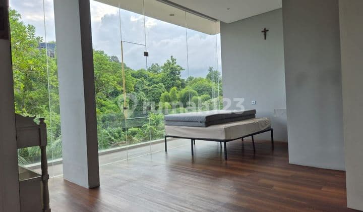 Rumah Minimalis Modern Semi Furnished Tengah Kota Semarang Kawasan Elit Dekat Akpol Dekat Pintu Tol Dekat Sekolah Internasional Cocok Untuk Ekspatriat Siap Pakai Disewakan Di Palm Hill Gajahmungkur Semarang Atas