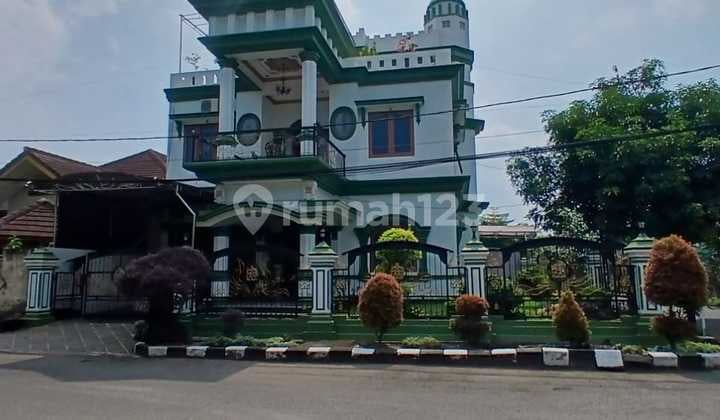 Hunian Sultan Hook Furnished Taman Graha Asri