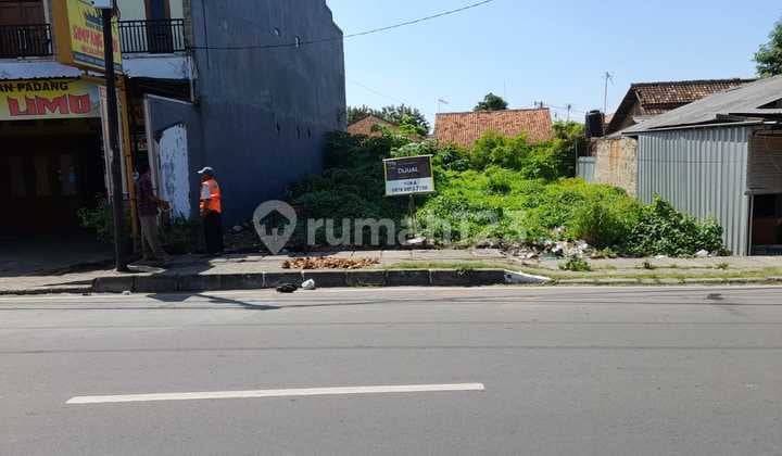 Tanah Strategis Sempu Ramai Dilalui Kendaraan Tanah Strategis Sempu Ramai Dilalui Kendaraan