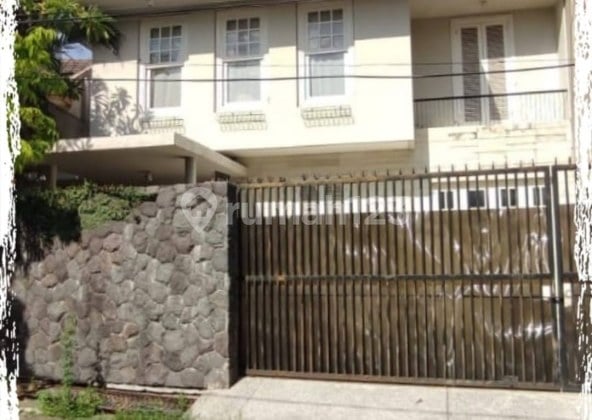 Dijual rumah 2lt elegan style 5 KT Simpang Darmo Permai Selatan , Surabaya Barat Dijual rumah 2lt elegan style 5 KT Simpang Darmo Permai Selatan , Surabaya Barat