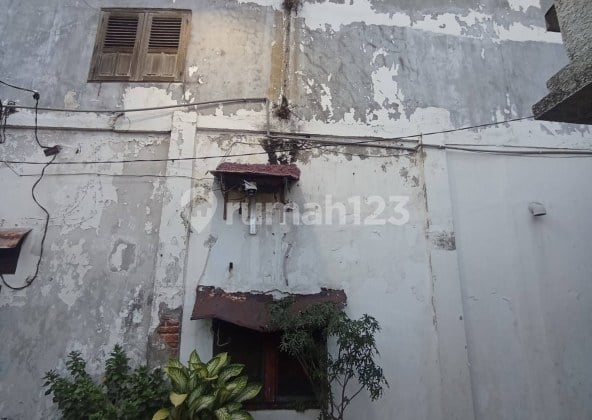 Old Building Former Factory for Sale in Granting Selatan, North Surabaya
