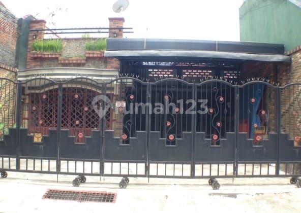 Dijual Murah Banget, Rumah di Jln.simpang Borobudur ,Malang, Siap Huni ,Cocok Utk Usaha Rmhmakan atau Kost, Dekat Hwa Ind Santo Jusup, Malang