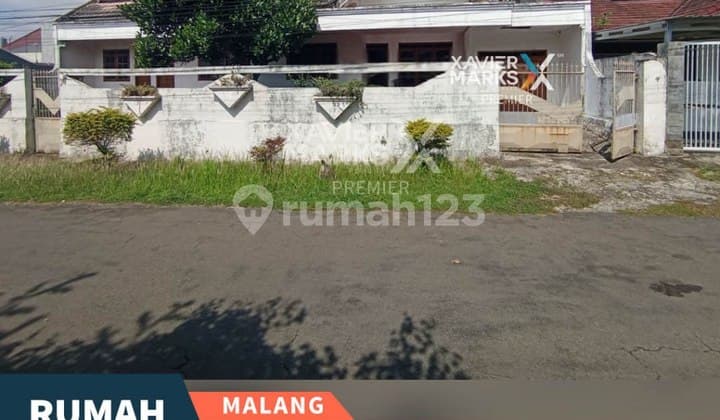 Ready-to-Occupy House Near City Center in Bukit Dieng Malang