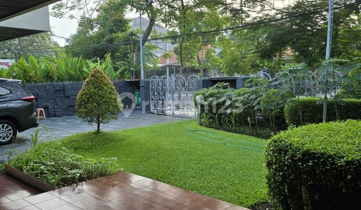Rumah Pusat Kota Nol Jalan di Wijaya Kusuma Genteng Surabaya