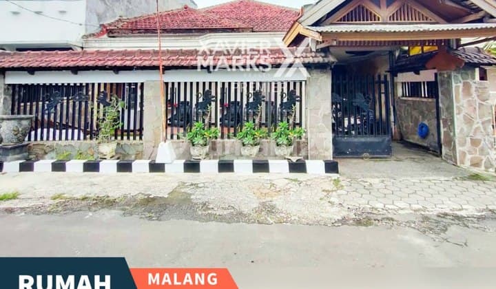 Rumah Selangkah ke Ub di Jl Bunga-Bunga Malang