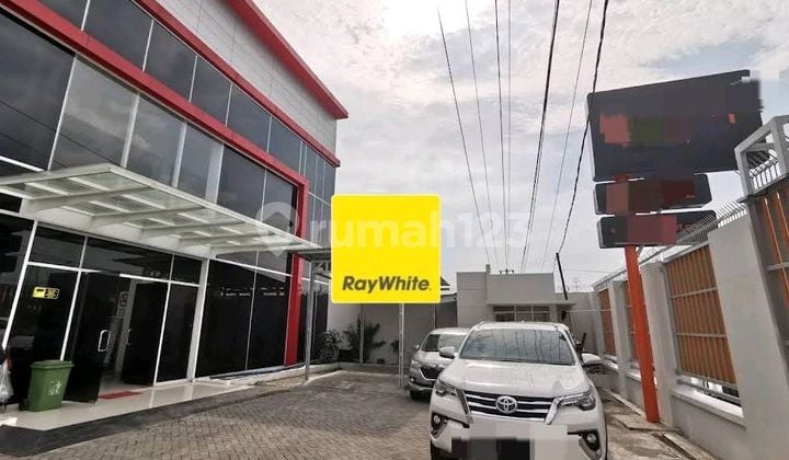 Gudang Dekat Pelabuhan Bisa Kantor Showroom