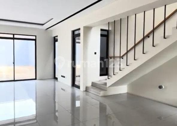 Rumah Baru 2 Lantai di Cluster Spatirasmi Kota Baru Parahyangan