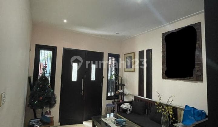 Rumah 2 Lantai di Kebon Kawung Lokasi Strategis