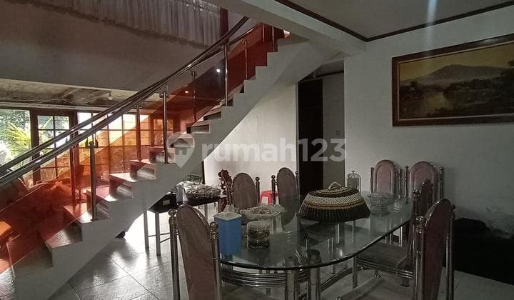 Rumah Mewah Lokasi Premium di Dago Bandung