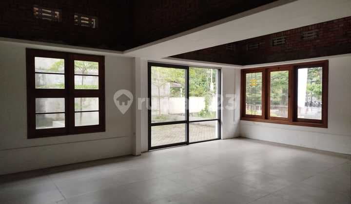 Ruang Usaha di Sayap Dago, Cocok Untuk Cafe atau Kantor