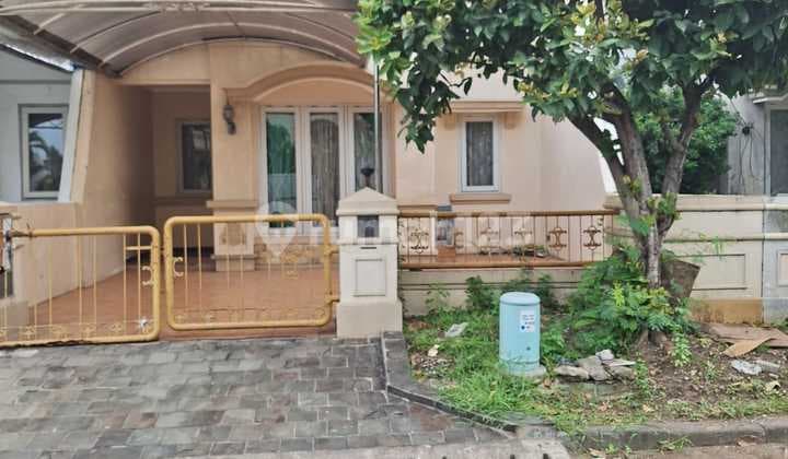 Dijual/disewakan Rumah Taman Mutiara area pakuwon city.