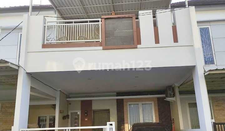 Simpang Darmo House, Well-Maintained Semi-Furnished