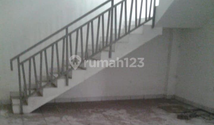 3-Storey Shop House on Kopo Raya Main Road, Bandung, Strategic and Busy Area