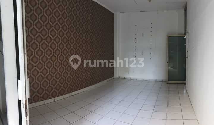 Cheap for Rent 4-Story House on Otista Wing Market Back Street