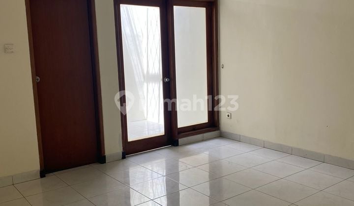 Good House for Rent, Negotiable in Singgasana, Mekar Wangi, Bandung