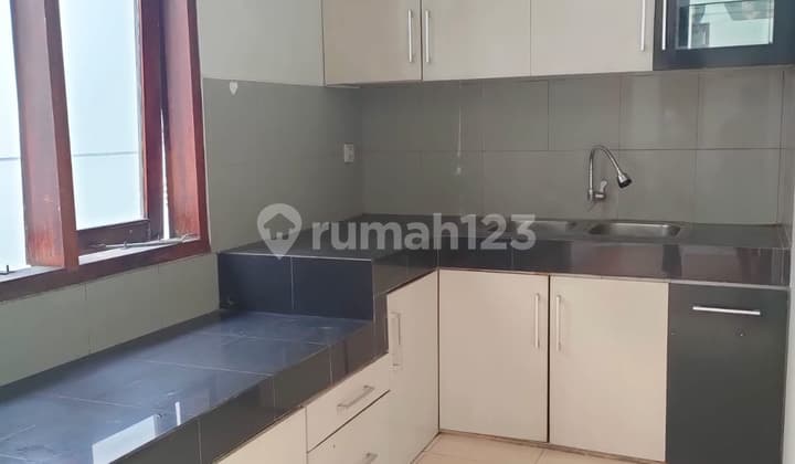 Rumah siap huni singgasana