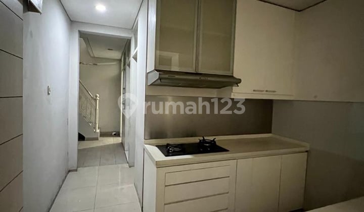Sewa rumah singgasana lokais bagus
