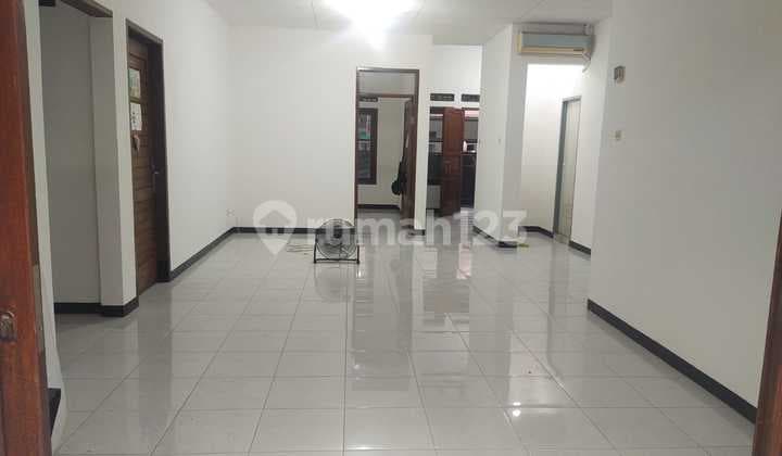 Dijual Rumah Luas Siap Huni Lokasi strategis di Kopo Permai Bandung