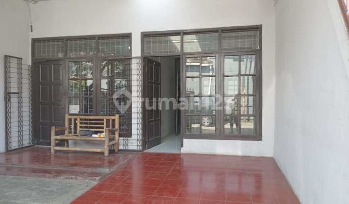 Disewakan Rumah Siap Huni Nyaman Lokasi Strategis di Taman Cibaduyut Indah Bandung