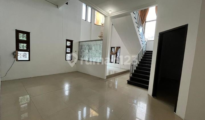Dijual Rumah 2 Lantai siap Huni Minimalis Lokasi Strategis di Batununggal Bandung