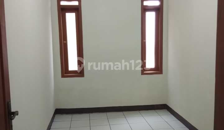 Dijual Rumah Nyaman Siap Huni Lokasi Strategis di Taman Kopo Indah 2 Bandung
