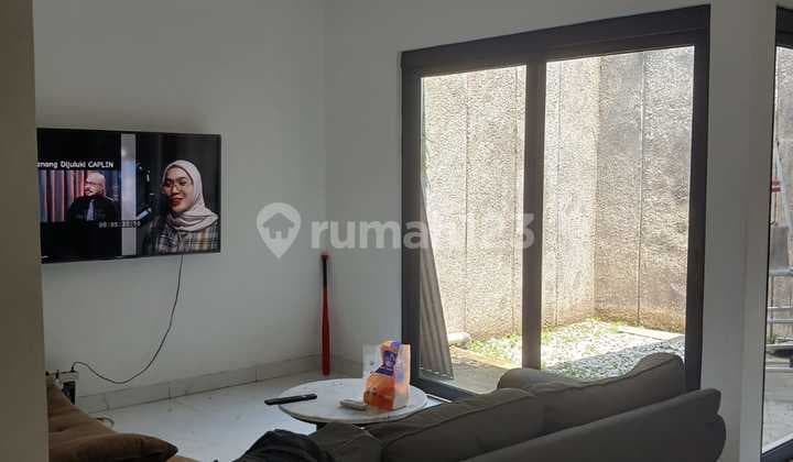 Dijual Rumah Nyaman Aman Siap Huni Lokasi Strategis di Taman Holis Indah 2 Bandung