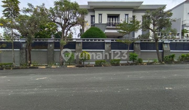 Rumah Mewah 2 Lantai Di Pusat Kota Batam Center