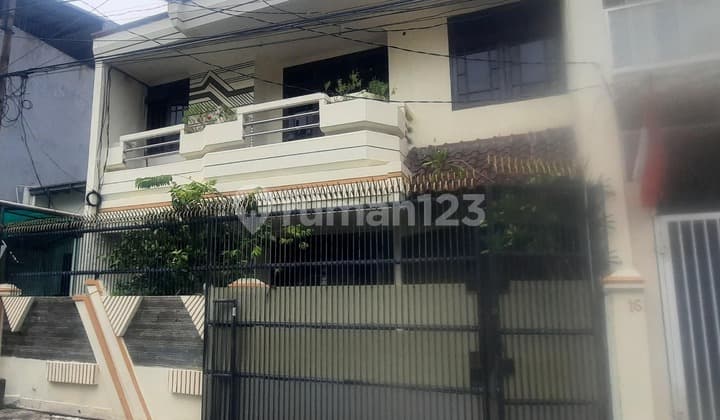 Rumah Bagus di Tomang Harga Menarik Cash Only