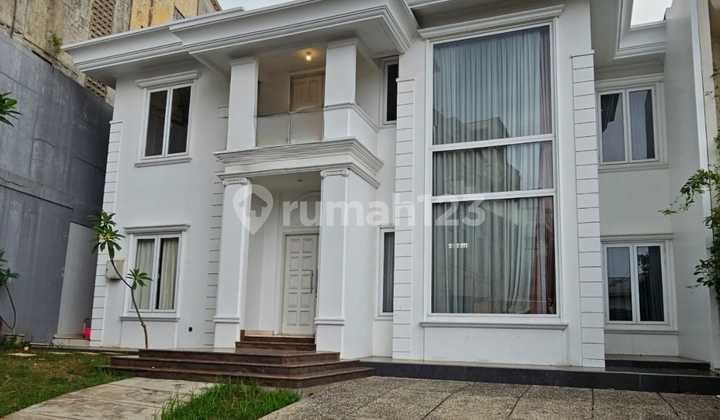 Rumah Modern Eropa Berkelas di Alam Sutera Harga Turun