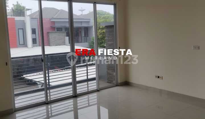 Nice Neat Ready-to-Occupy House in Greenlake Cipondoh Cluster