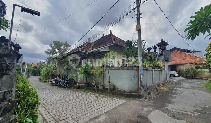Rumah Hook Strategis di Batubulan Dekat Pasar, Terminal, Siap Huni