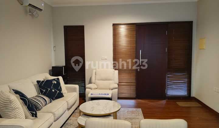 Dijual Rumah Siap Huni - Cluster Vermillion Premium, Summarecon Bekasi