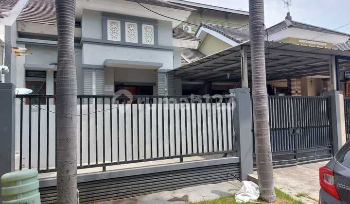 Disewakan Rumah Nyaman di Cluster Aralia - Harapan Indah
