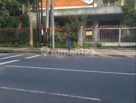 Rumah Pusat Kota Surabaya