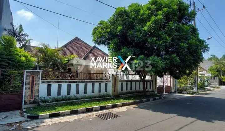 Rumah Cantik Mewah Area Elite Ijen Boulevard Siap Huni