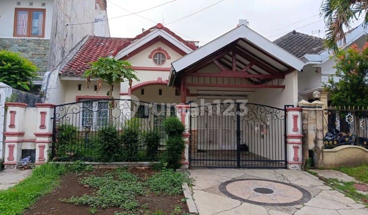 Rumah Hitung Tanah Di Perum Elite Araya Malang Siap Huni