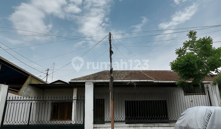 Murah Rumah Vintage Luas Tengah Kota Malang Siap Pakai