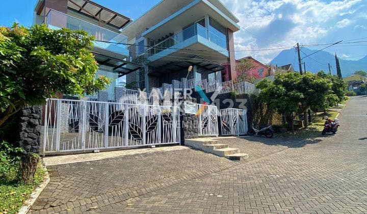Villa Cantik View Pegunungan Full Furnish Di Kota Batu Siap Pakai