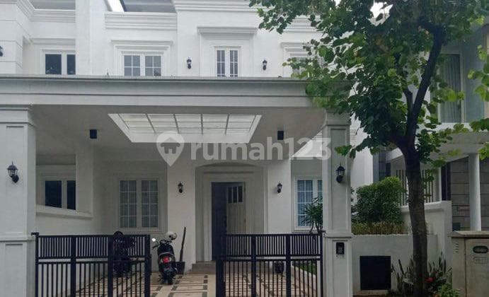 Rumah Baru Bagus Graha Family Dekat Pakuwon Mall Pakuwon Indah