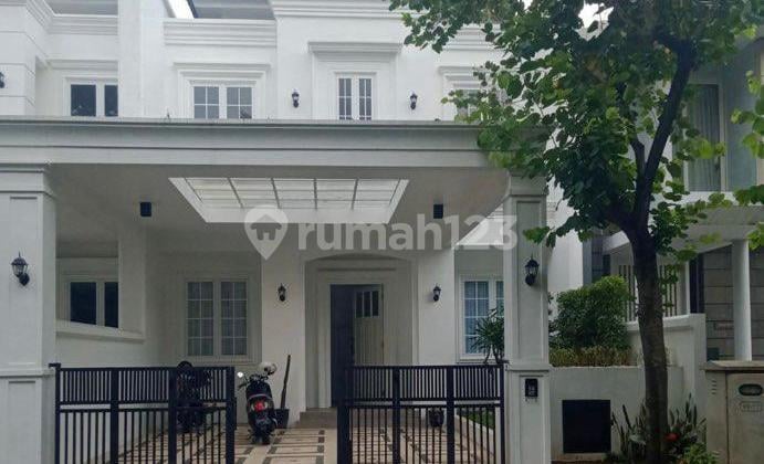 Rumah Baru Bagus Graha Family Dekat Pakuwon Mall Pakuwon Indah