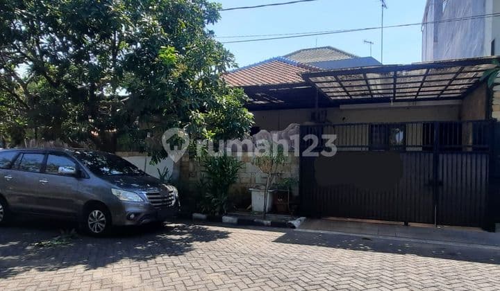 Murah Row Jalan 3 Mobil Rumah Babatan Pratama wiyung Surabaya