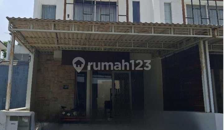 Rumah 2 Lantai Royal Residence Wiyung Dekat Wisata Bukit Mas