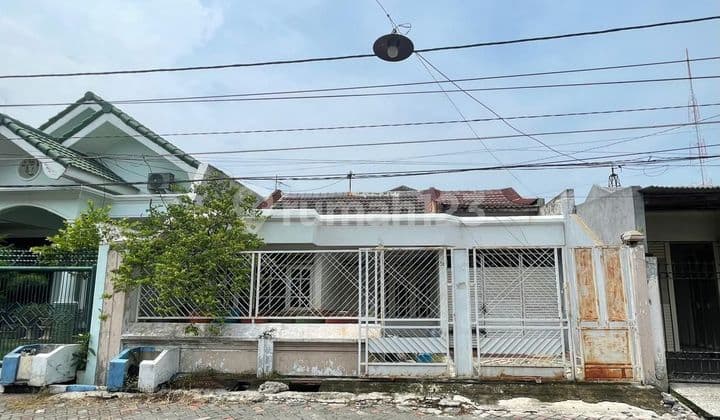 Translated to English: "Affordable House in Simpang Darmo Permai Selatan, Near Pakuwon Mall Hr"