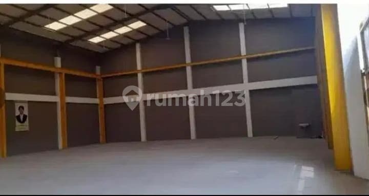 For Sale Warehouse Strategic Location On the Main Road Kalimalang Tambun