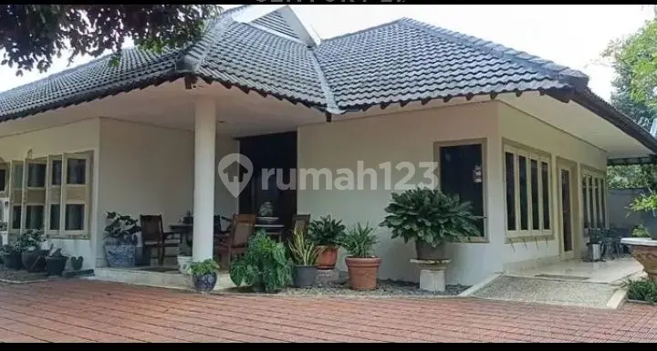 For Sale Luxury House with Swimming Pool in Puri Mutiara Cipete Cilandak