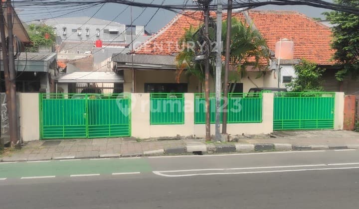 Dijual Rumah Tua Hitung Tanah Di Pejompongan Bendungan Hilir Tanah Abang
