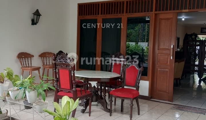 Dijual Rumah Tinggal Gaya Vintage di Pasar Minggu Jakarta Selatan