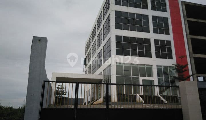 Disewakan Gedung di Jalan Raya Boulevard Harapan Indah