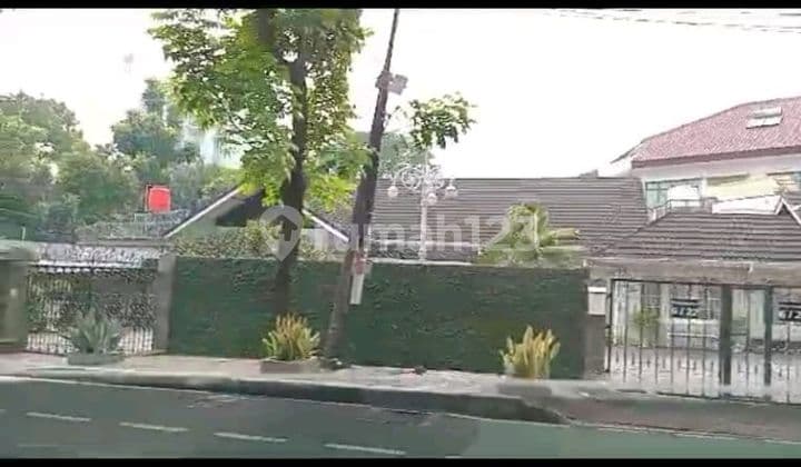 Rumah Tua Hook Bagus Shm di Pakubuwono